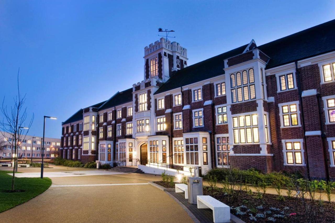 2 Bedroom Large First Floor Apartment With Free Parking Loughborough Exterior foto